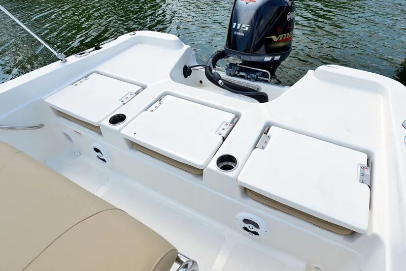 Slide: The Image of Manufacturer Provided Image: 2021 NauticStar 211 Hybrid boat with Yamaha 115 outboard motor. - 15