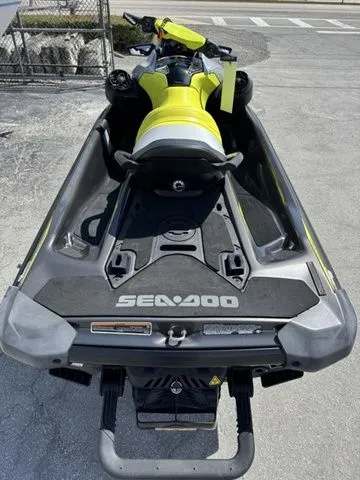 Slide: The Image of Sea-Doo GTR 230 2021 - 7