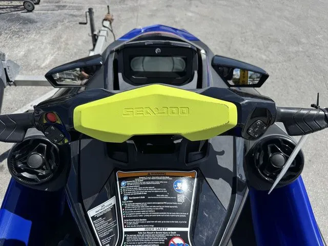 Slide: The Image of Sea-Doo Wake 2021 - 11