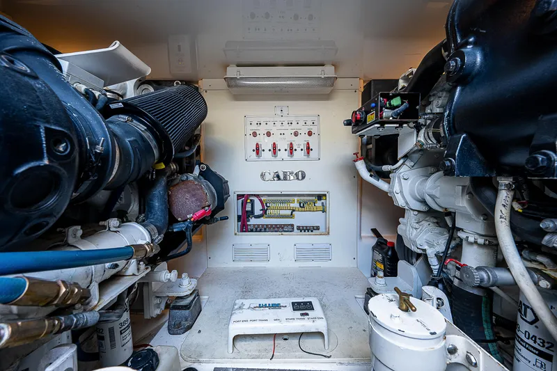 Slide: The Image of Cabo 44 Hardtop Express 2012 - 51