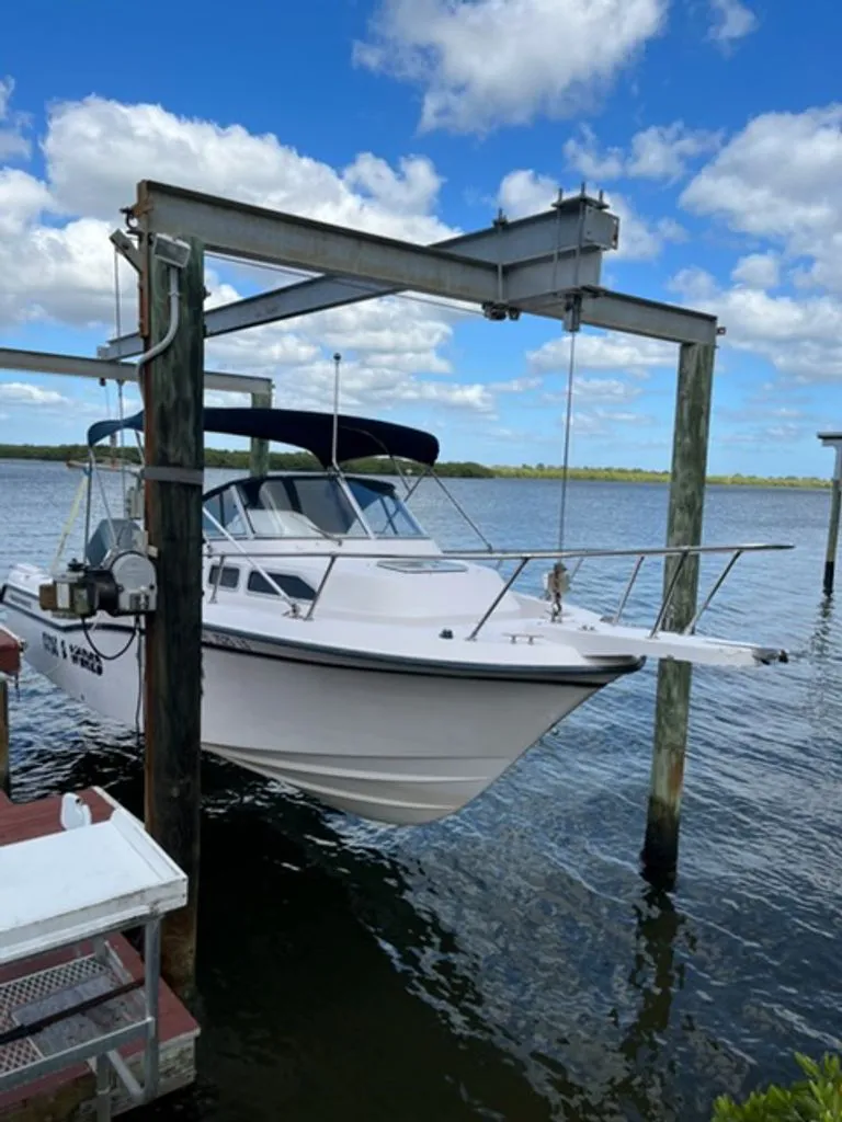 Slide: The Image of Grady-White Voyager 2000 - 11