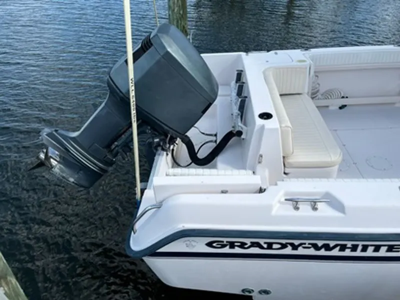 Slide: The Image of Grady-White Voyager 2000 - 7