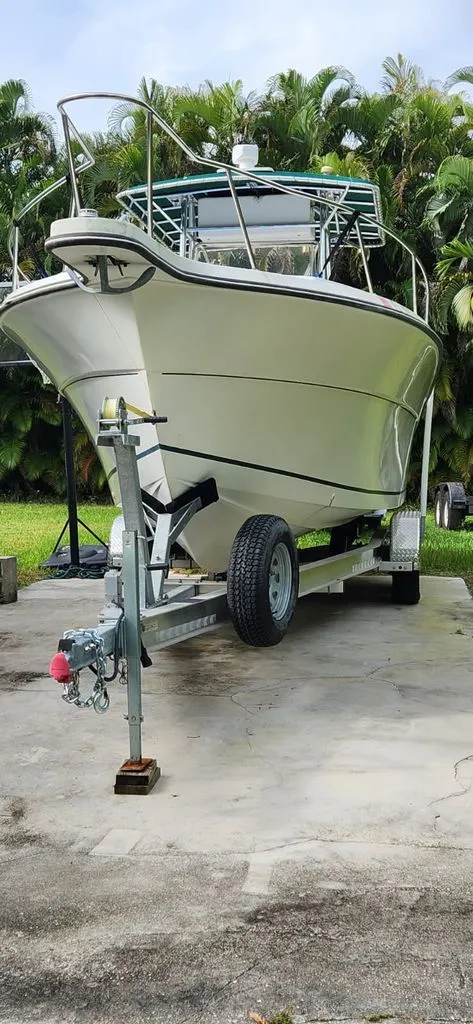 Slide: The Image of Angler 252 CC 1997 - 2