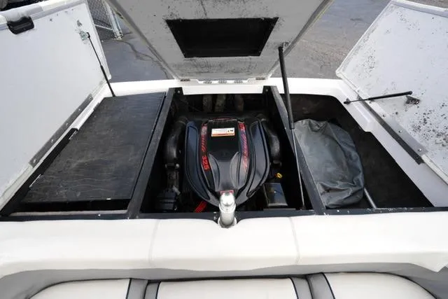 Slide: The Image of 2006 Supra Launch 20 SSV boat engine compartment with open hatches. - 18