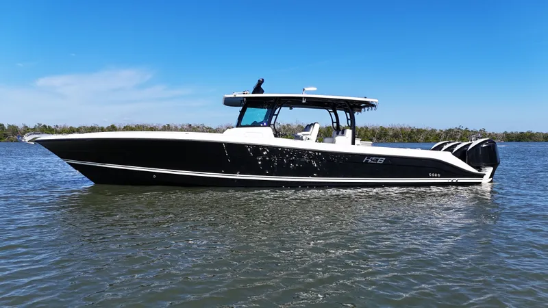The Image of 2018 HCB 42 Siesta boat on calm water. - 0