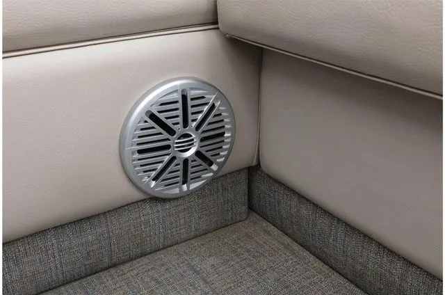 Slide: The Image of Ranger 223FC 2022 - 50