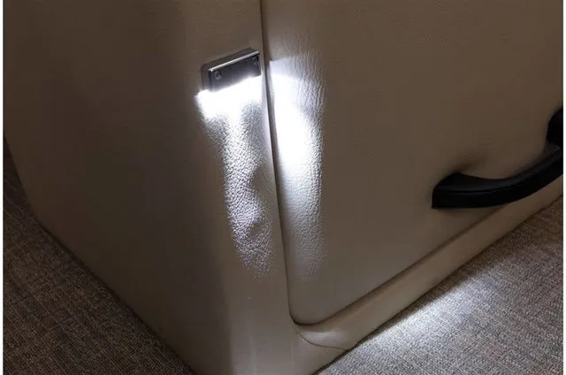 Slide: The Image of Ranger 223FC 2022 - 68