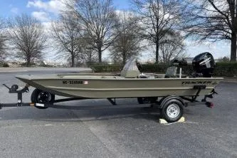 The Image of Tracker Grizzly 1754 SC 2026 - undefined