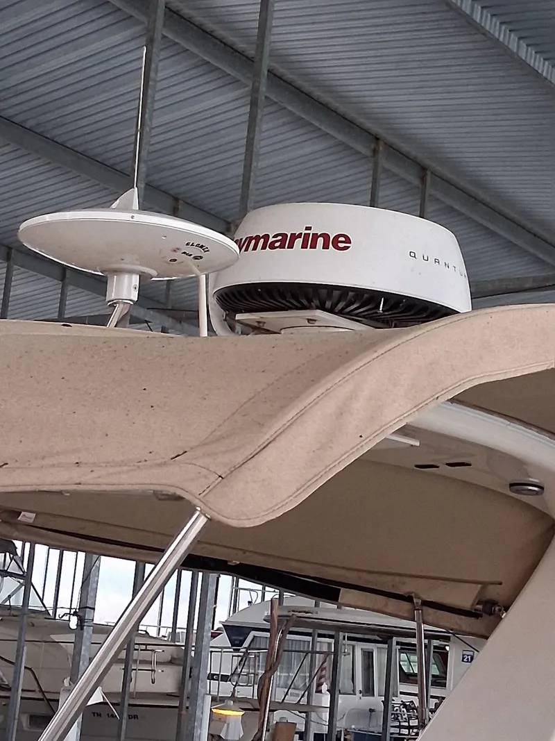 Slide: The Image of Radar on Sea Ray 340 Sundancer boat, year 2001. - 21
