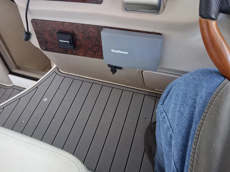 Slide: The Image of Interior of a 2001 Sea Ray 340 Sundancer boat. - 5