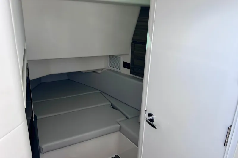 Slide: The Image of Stainless steel pin and black rope on Aviara AV36 OB boat, 2023 model. - 79