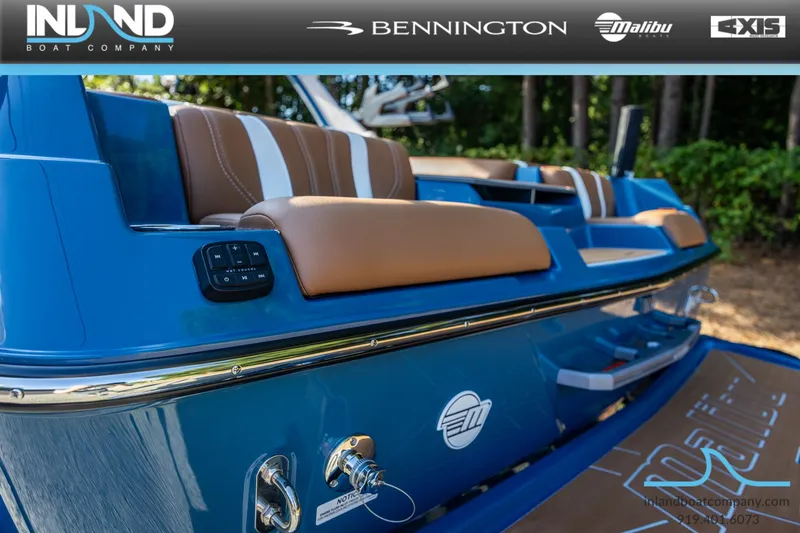 Slide: The Image of Malibu Wakesetter 22 LSV 2026 - 11