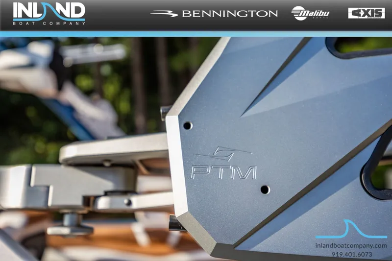 Slide: The Image of Malibu Wakesetter 22 LSV 2026 - 17