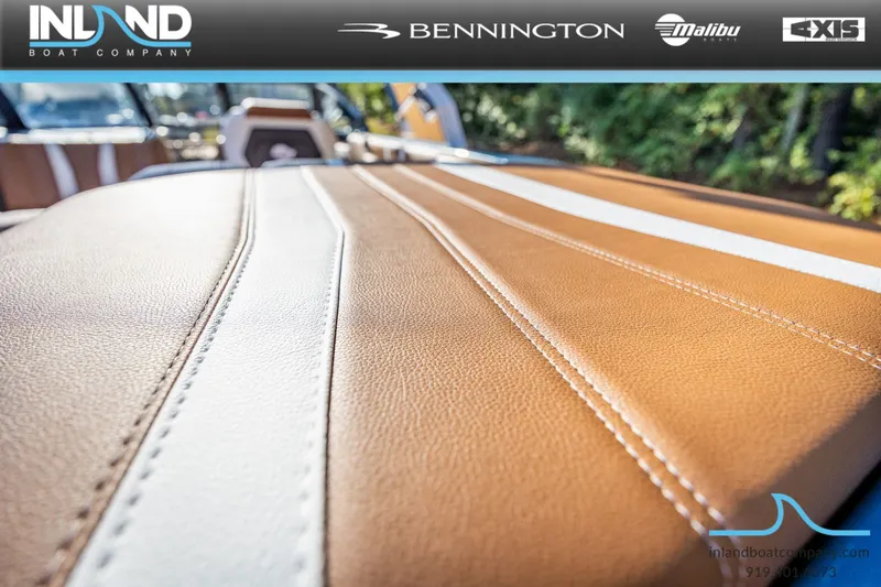Slide: The Image of Malibu Wakesetter 22 LSV 2026 - 18