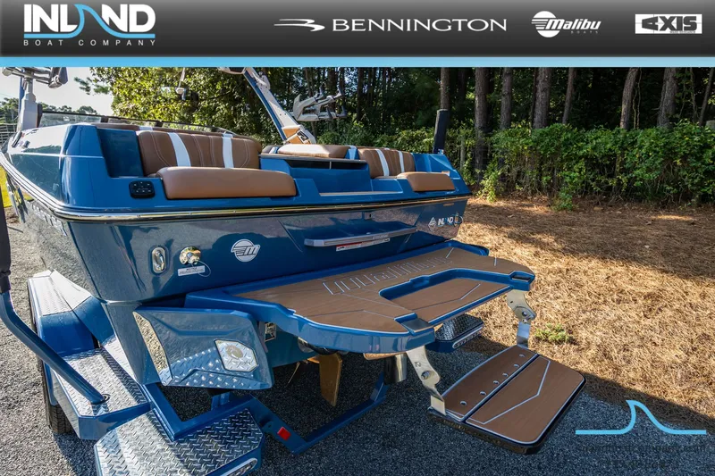 Slide: The Image of Malibu Wakesetter 22 LSV 2026 - 9