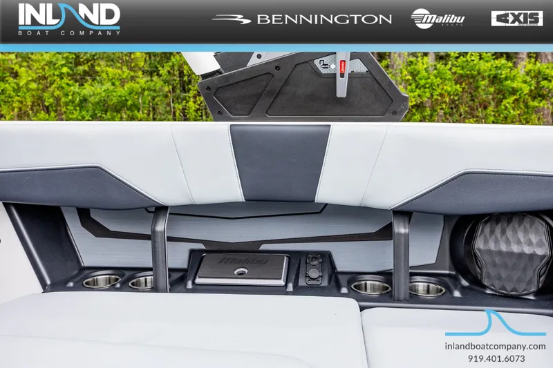 Slide: The Image of Malibu Wakesetter 22 LSV 2025 - 10