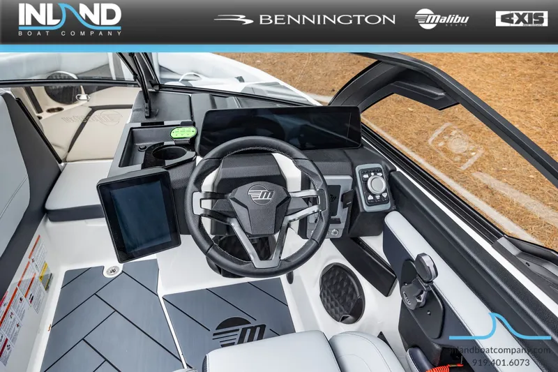 Slide: The Image of Malibu Wakesetter 22 LSV 2025 - 11