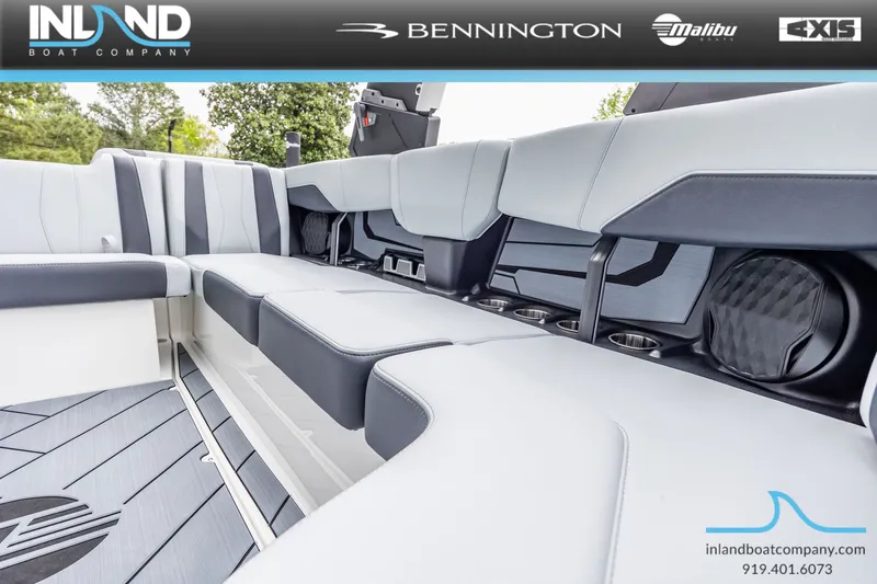 Slide: The Image of Malibu Wakesetter 22 LSV 2025 - 12