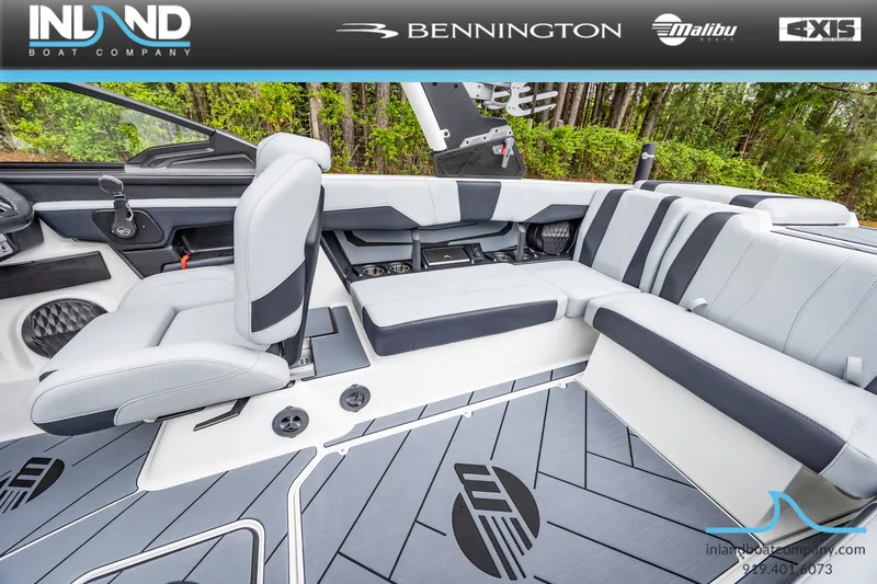Slide: The Image of Malibu Wakesetter 22 LSV 2025 - 15