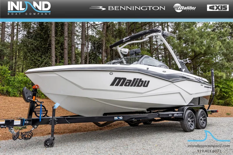 Slide: The Image of Malibu Wakesetter 22 LSV 2025 - 24
