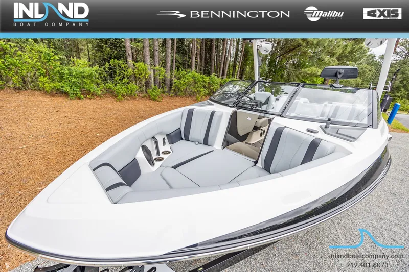 Slide: The Image of Malibu Wakesetter 22 LSV 2025 - 27
