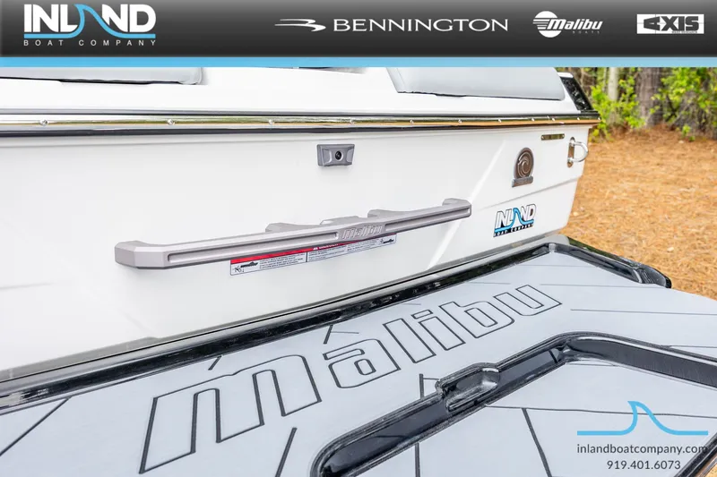 Slide: The Image of Malibu Wakesetter 22 LSV 2025 - 32