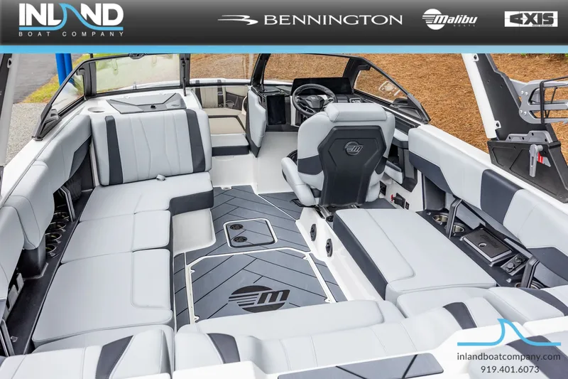 Slide: The Image of Malibu Wakesetter 22 LSV 2025 - 5