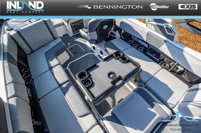 Slide: The Image of Malibu Wakesetter 23 LSV 2026 - 13