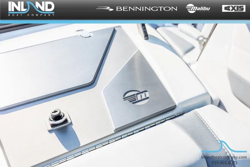 Slide: The Image of Malibu Wakesetter 23 LSV 2026 - 17
