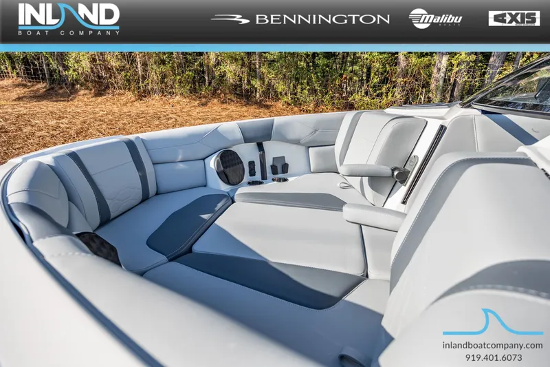 Slide: The Image of Malibu Wakesetter 23 LSV 2026 - 23