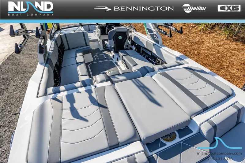 Slide: The Image of Malibu Wakesetter 23 LSV 2026 - 6