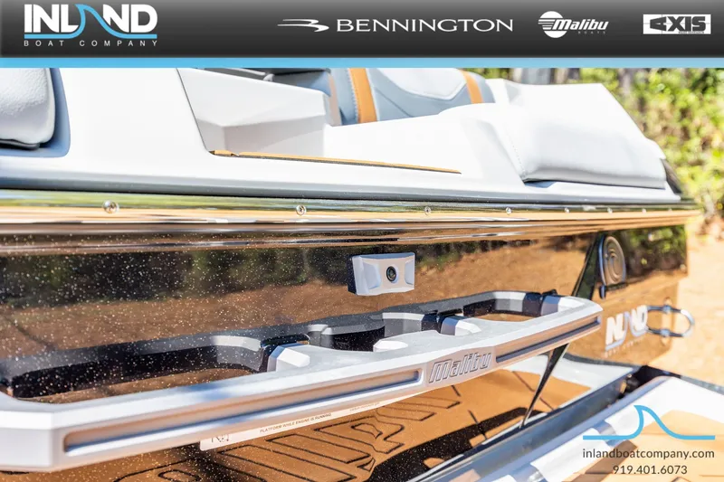 Slide: The Image of Malibu Wakesetter 23 LSV 2026 - 11