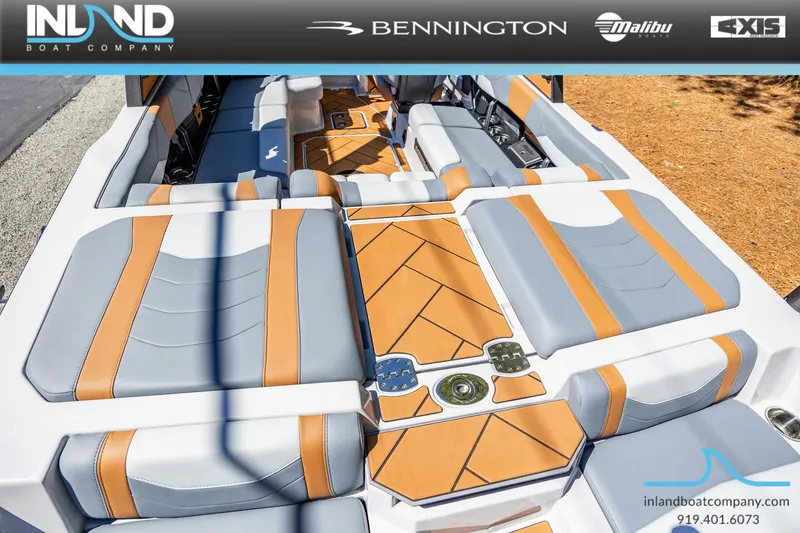 Slide: The Image of Malibu Wakesetter 23 LSV 2026 - 12