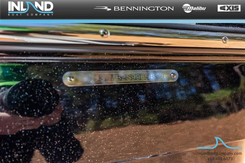 Slide: The Image of Malibu Wakesetter 23 LSV 2026 - 13