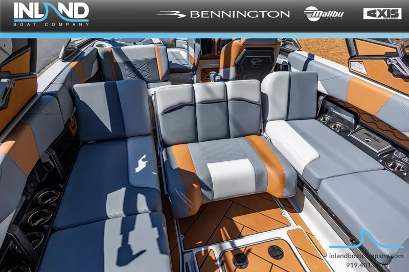 Slide: The Image of Malibu Wakesetter 23 LSV 2026 - 17