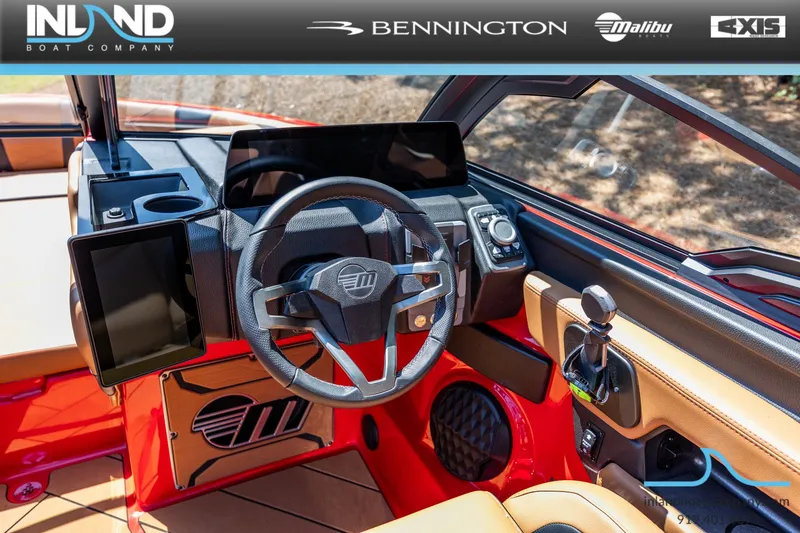 Slide: The Image of Malibu Wakesetter 23 LSV 2025 - 32