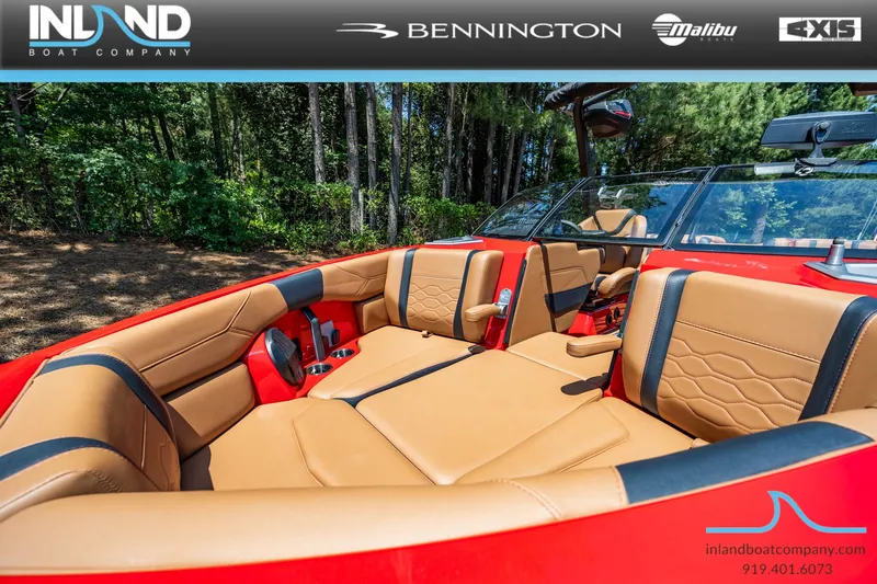 Slide: The Image of Malibu Wakesetter 23 LSV 2025 - 7