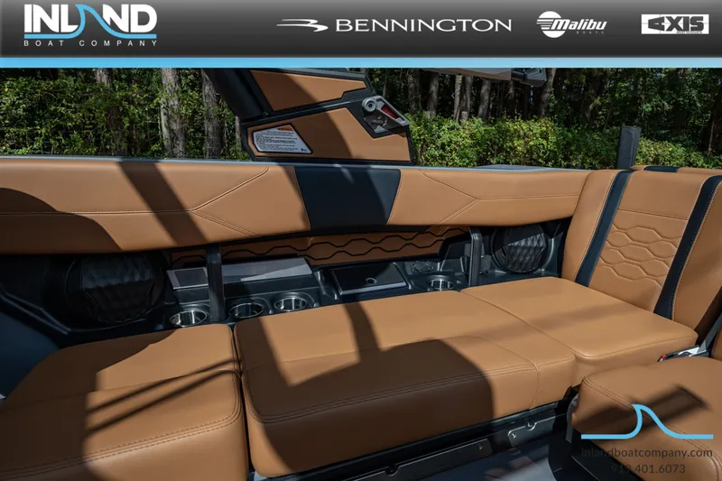 Slide: The Image of Malibu Wakesetter 23 LSV 2026 - 10