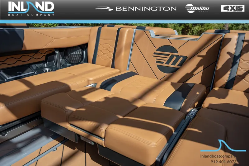 Slide: The Image of Malibu Wakesetter 23 LSV 2026 - 16