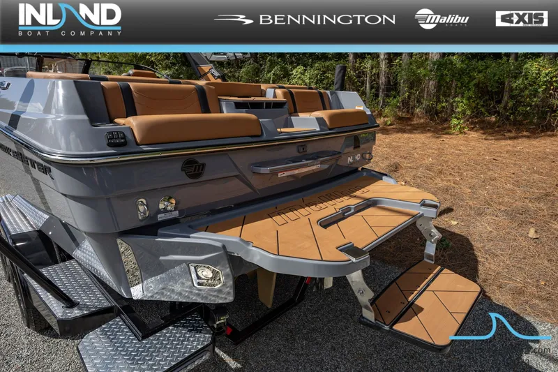 Slide: The Image of Malibu Wakesetter 23 LSV 2026 - 21