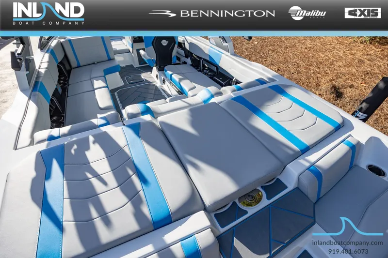 Slide: The Image of Malibu Wakesetter 23 LSV 2026 - 12