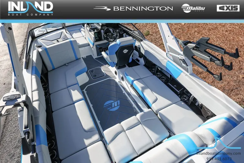 Slide: The Image of Malibu Wakesetter 23 LSV 2026 - 14