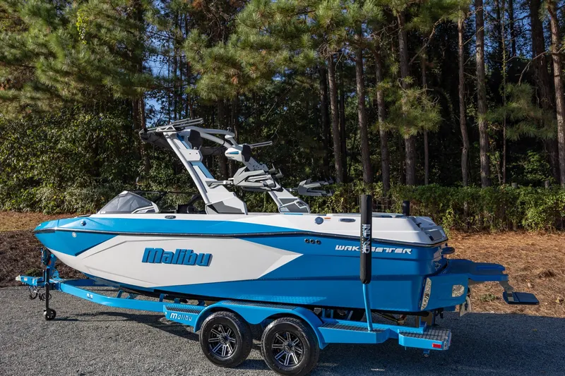 Slide: The Image of Malibu Wakesetter 23 LSV 2026 - 34