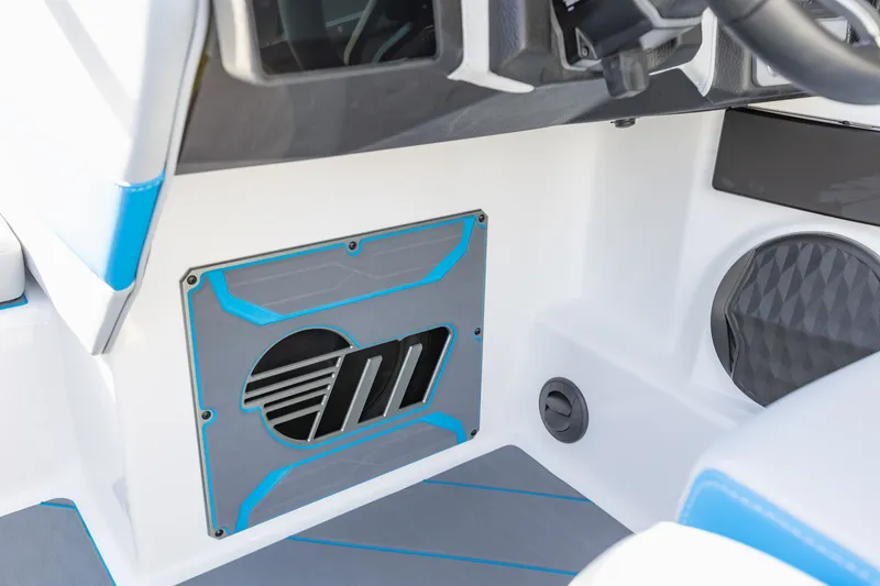 Slide: The Image of Malibu Wakesetter 23 LSV 2026 - 53