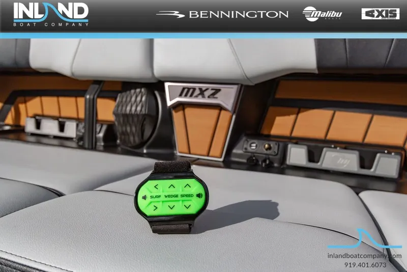 Slide: The Image of Malibu Wakesetter 24 MXZ 2024 - 12