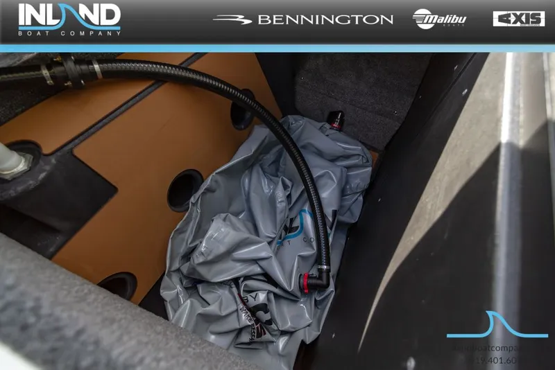 Slide: The Image of Malibu Wakesetter 24 MXZ 2024 - 20