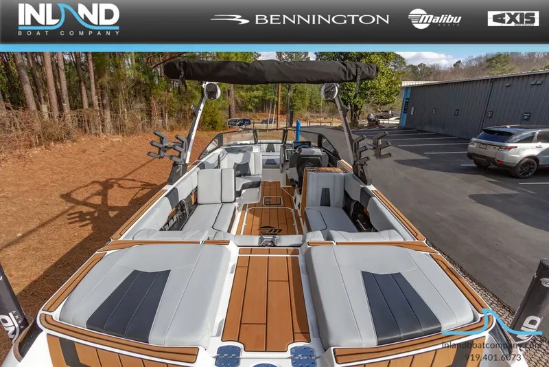 Slide: The Image of Malibu Wakesetter 24 MXZ 2024 - 23