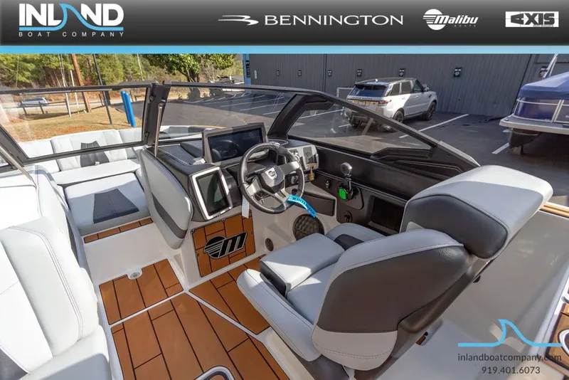 Slide: The Image of Malibu Wakesetter 24 MXZ 2024 - 25