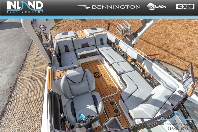 Slide: The Image of Malibu Wakesetter 24 MXZ 2024 - 30