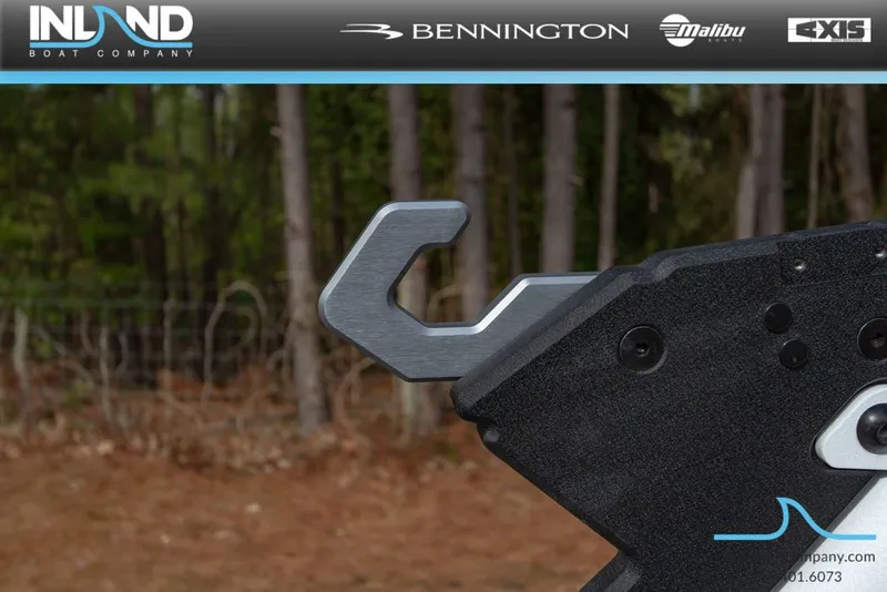 Slide: The Image of Malibu Wakesetter 24 MXZ 2024 - 32